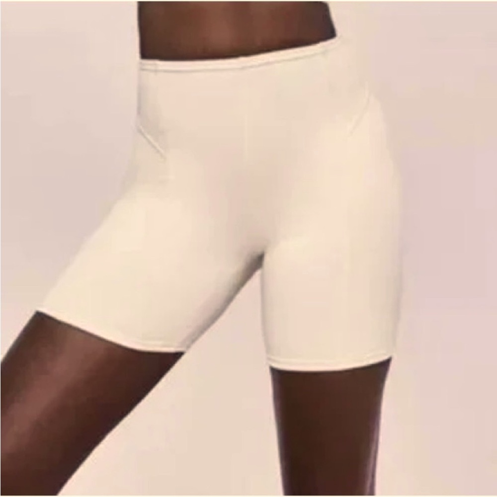 🆕For Love & Lemons🍋 Dani Ribbed Cream Ivory Bike Shorts Sz Medium